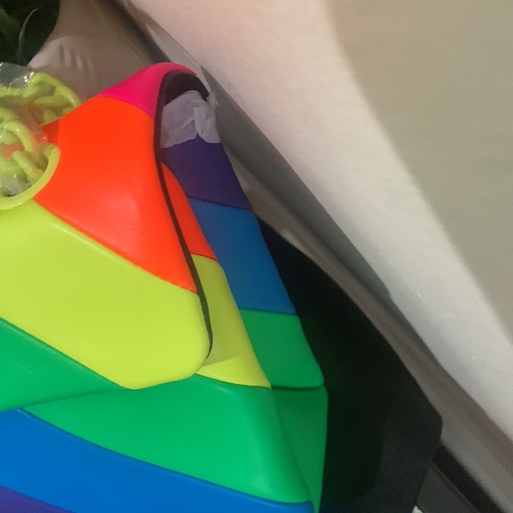 Kurt Geiger London Large Brixton Lock Leather Convertible Bag - Picture 7 of 16